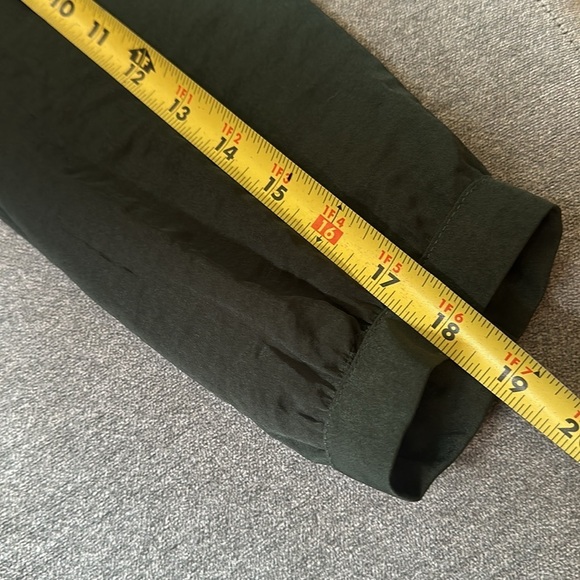 Vince Camuto Dark Green 3/4 sleeve blouse size small - Picture 10 of 11